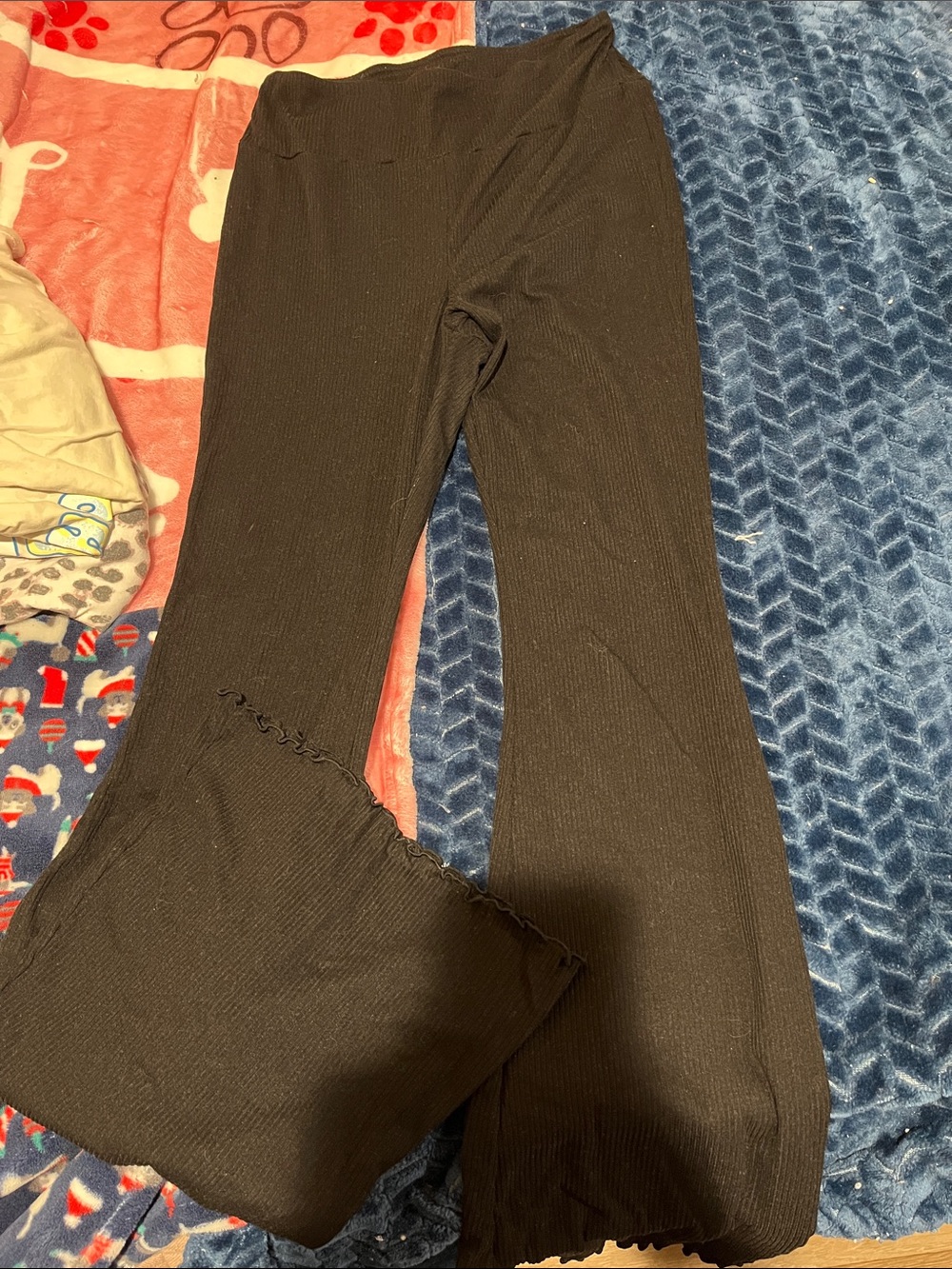 No Boundaries Black Ribbed Knit Pants